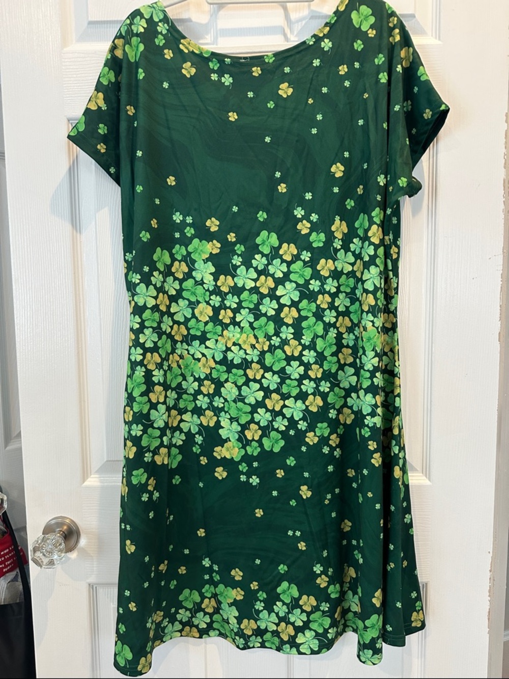 4X St. Patrick’s Day Green Clover-Print Midi Dress with Scoop Neck - Picture 2 of 5